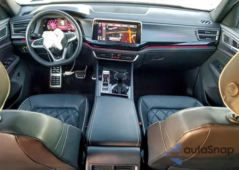 2024 Volkswagen Atlas Cross Sport Sel Premium R-Line z USA, uszkodzony, nr VIN 1V2FE2CA1RC218793